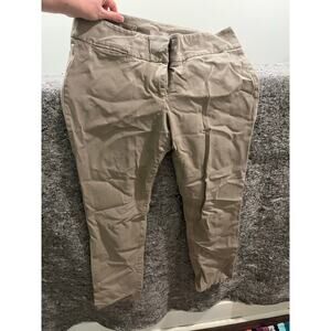 Loft Women’s Khaki Capris size 8